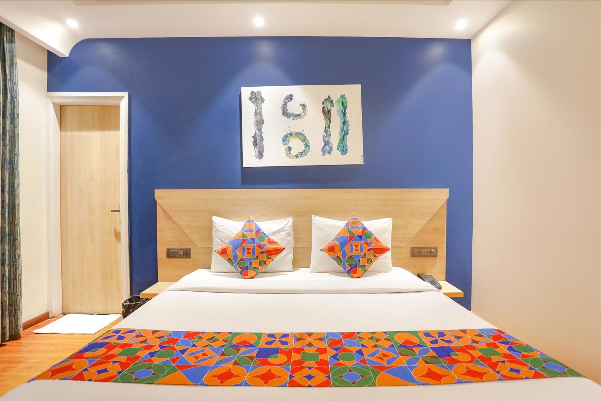 Fabhotel Jhs Studio Gurgaon Dış mekan fotoğraf