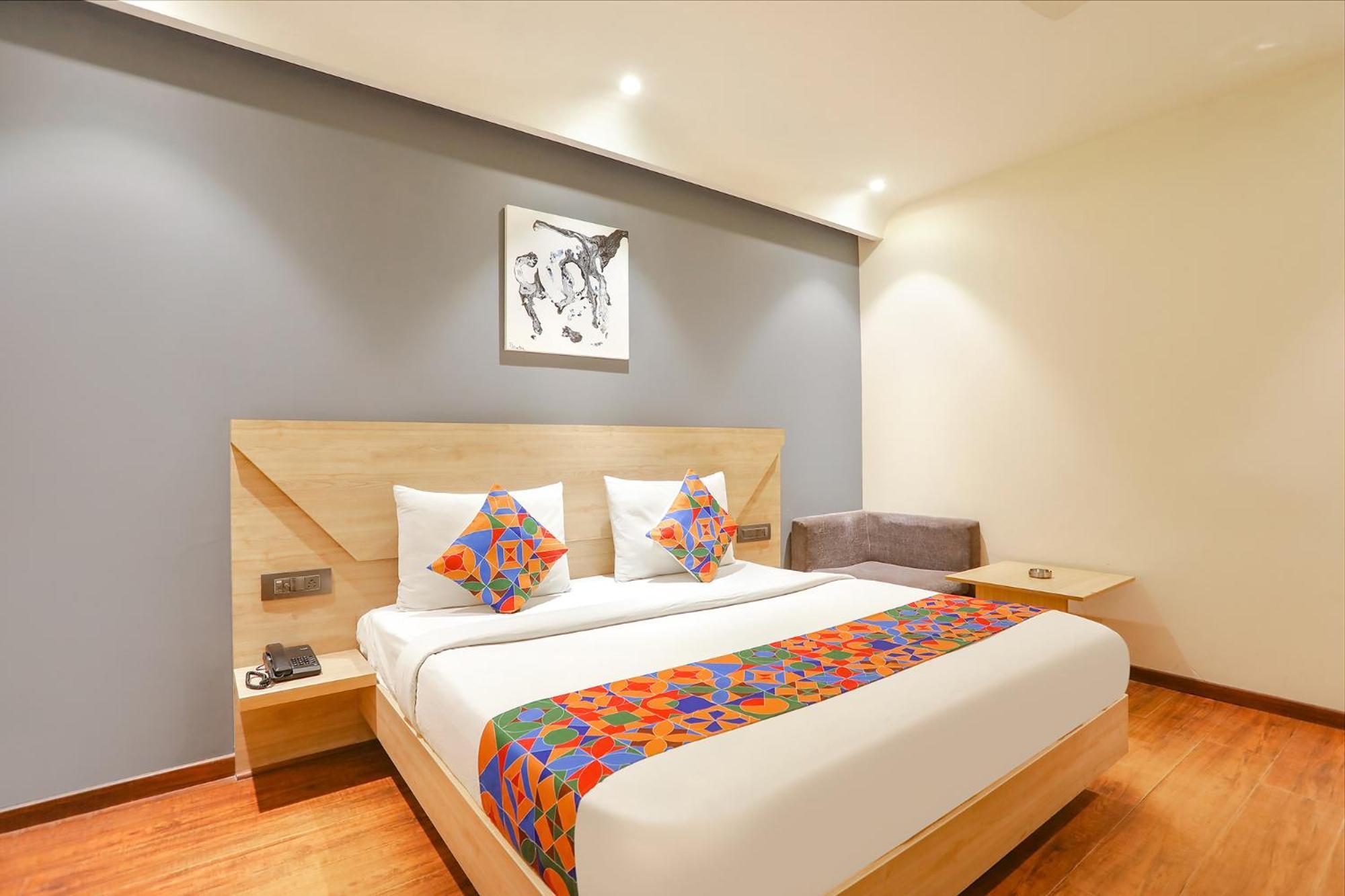 Fabhotel Jhs Studio Gurgaon Dış mekan fotoğraf