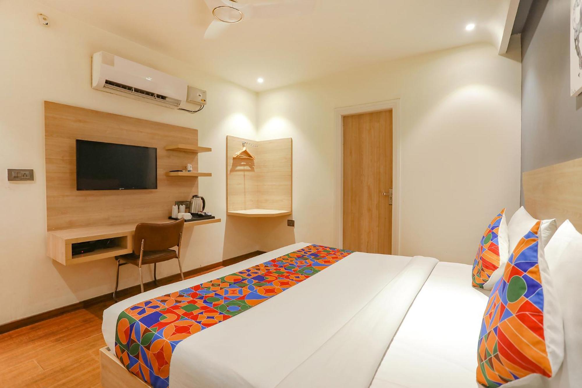 Fabhotel Jhs Studio Gurgaon Dış mekan fotoğraf